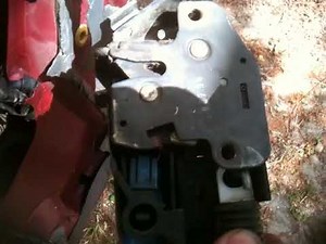 Freelander tailgate repair4