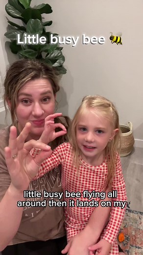 The perfect song for body part identification! 🐝✨ Hey! 👋🏻 I’m Tyler, a music therapist and mom of 3 who loves sharing fun and interactive songs for you to do at home or in a classroom setting! This song is a preview of some of the Garden Themed songs in the September lesson plan that I shared with my instagram subscribers 🙌🏻 I wrote this little song to help kiddos practice learning different parts of their body, but it’s also just a fun song to sing that they will love ✨ Lyrics: “Little bus