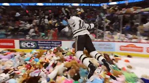The Hershey Bears set a world record with 52,341 stuffed animals tossed onto the ice last night. 🤯 You love to see it. (🎥: Hershey Bears) | NHL