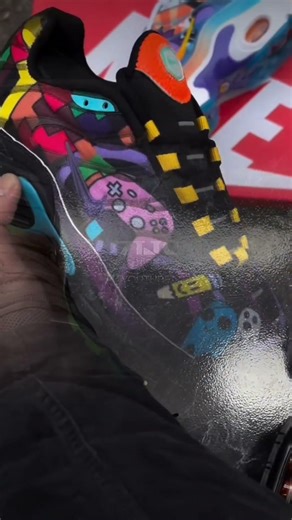 Nike TN character display and plain black Nike TN. #niketn #shoes #nike