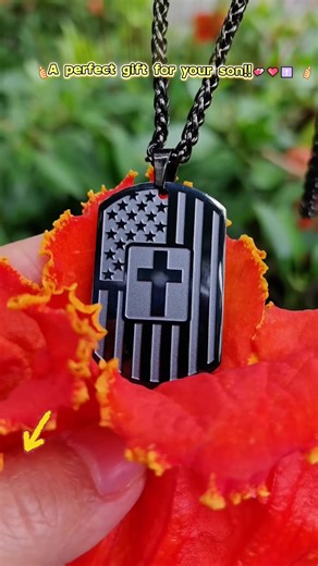 American Flag Cross Necklace: A Steady Anchor in Life
