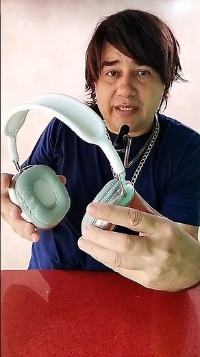 P9 Bluetooth Wireless Headphones with long battery life up to 12 hours without needing to recharge.