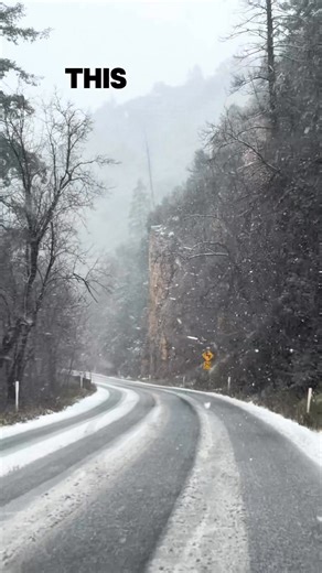 Highway 89A, Sedona’s Oak Creek Canyon, Arizona #nicolefordphotography #nicoleford #beautiful #prettyviews #arizona #azlife #ilovearizona #explorepage #adventure #photooftheday #instagood #explorearizona #beautifulplaces #landscape #usa #usareels #hoodoos #arizonalandscapephotography #exploremore #explore #visitarizona #ArizonaTravel #fypageシ #fypシ #explorepage #highlightsシ゚ #sedona #sedonaarizona #sedonaaz | Nicole Ford Photography