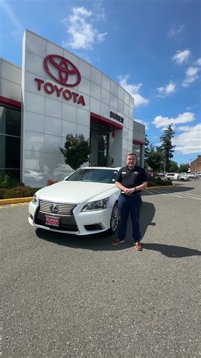 2013 Lexus LS 460: Luxury Used Car of the Week