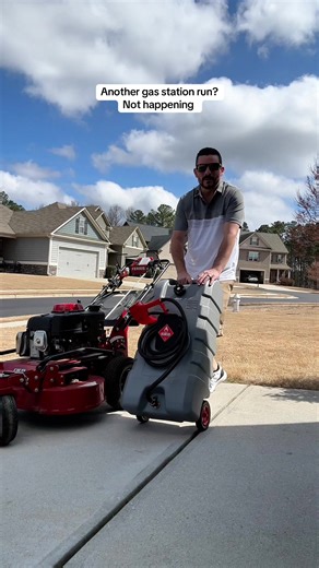 Portable Fuel Transfer Tank for Convenient Refueling
