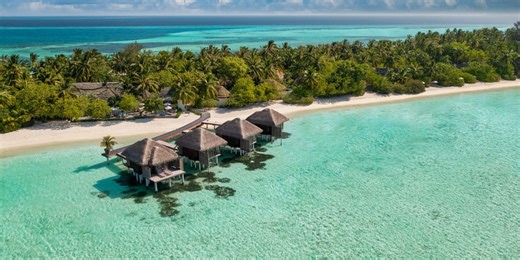 Travel warning: Tourist 'paradise' poses safety risk to Britons as holidaymakers issued travel updates