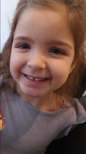 NAVEY is a CRAFT WiZARD!! she makes a cute reindeer out of a toilet paper roll during xmas crafts 🦌