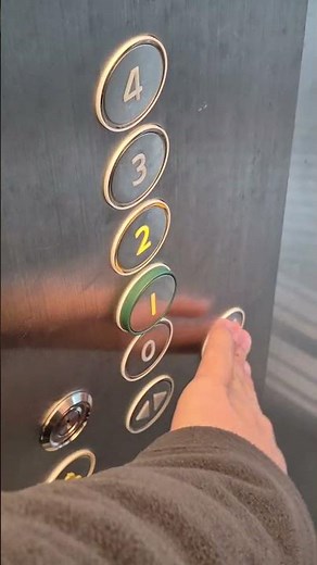 FIRST Mitsubishi Elevator Outside Oslo, Norway? #mitsubishi #elevator #heis