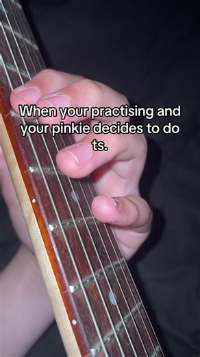 Guitarist's Funny Struggle with Practice Mistakes