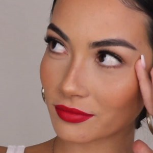 20 reactions | Pro tip: spice things up as the weather gets cold with our *universally flattering* Red Shift Lip Duo.  Save when you shop sets from our limited edition CARLI BYBEL lip collection. Red Shift Duo:  1 mega-creamy, silky-matte lipstick ✨ 1 hydrating waterproof lip liner  Cruelty-free & paraben-free (obvi) | IL MAKIAGE | Facebook