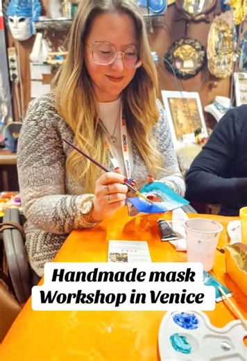 Corso di creazione di maschere a Venezia