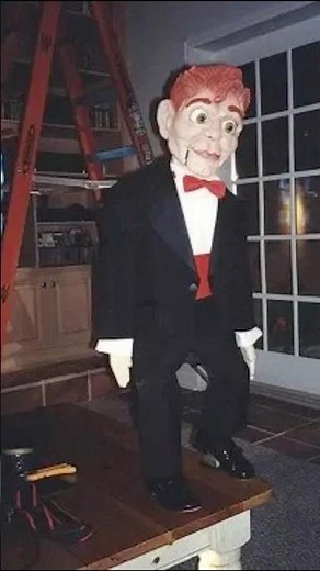 Terrifying Slappy The Dummy Scene From Goosebumps!
