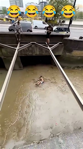 Ep14: Bro Tried to Flex… Physics Won😂💀#FailTumbles #funnyfails