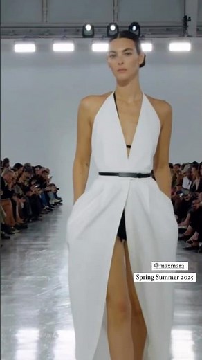 Max Mara Spring Summer 2025 Runway Show en Milan Fashion Week #fashionevent