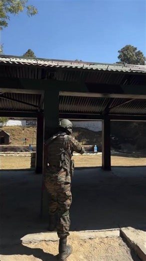 Indian Army Excercise 🪖🇮🇳♥️ ‪@21_Para_sf‬ #indianarmy#army#training#shorts#viral#commandotraining