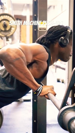 Smith Machine Push-ups #chest #fitness #smithmachine #triceps #shoulderexercise #fitnesstips #fit