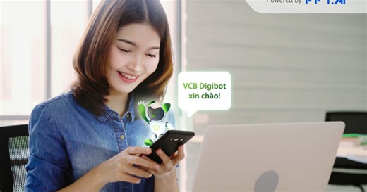 Khách hàng trẻ thích thú với trải nghiệm VCB Digibot