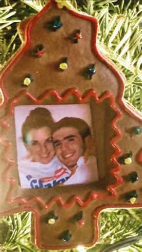 Laura Gassner Otting on Instagram: "I grew up a nice Jewish girl in Miami… which meant for the first 18 years of my life, I thought Christmas looked like a Hallmark movie. You know—matching ornaments, color-coded themes, storybook perfection. Then I met LotsOfSparkJohn from Cincinnati, Ohio. And his family’s tree? CHAOS. Mismatched. Tattered. Old. Ugly. I was horrified… until they started telling the stories. Every single ornament was a memory. A person. A moment. And that’s when I realized: Per