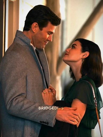 Colorful Walls: Matching Eyes and Dress in The Hating Game