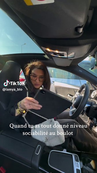 Toi aussi après une longue journée de travail et un max de sociabilité t’as besoin d’évacuer? #afterwork #realme #moi #work #lifestyle #pourtoi #transformation #beforeafter #workinggirl #chictostreet #doublevie #fyp #virale