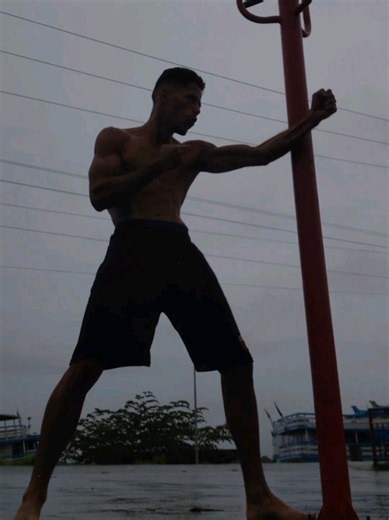 Respondendo a @_yviitoria I am Iron Man 🔥🔥🔥#mma #funk #artesmarciais #humor #entretenimiento