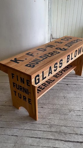 Painted a bench my friend made :-) thanks #sign #signs #satisfying #alwayshandpaint #signpainter