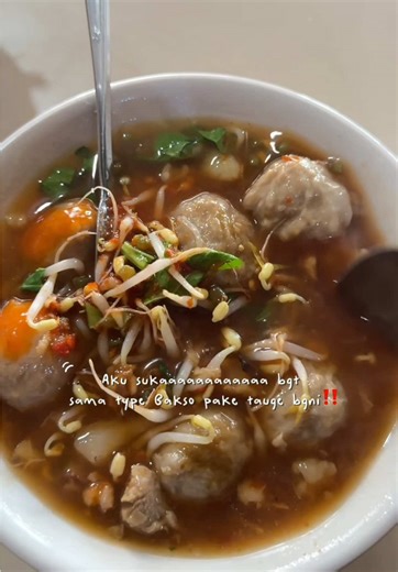 BAKSO pake Tauge !! Aku Suka Bgt inii, kuah nya seger bgtt ‼️ gpp lah ya Jauh dri rumah 😂😂 Bakal jadi Langganan sih 🫰🫰🫰 • • 📍Bakso Laris Solo Jl Raya Kedewatan Ubud Gianyar ⏰10.00-22.00 Halal #baksoviral #baksoenak #jajanantiktok #fyp #gianyarbali