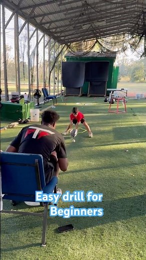 Easy drill⚾ Perfect for beginners learning to field ground balls with confidence and control! 🔥