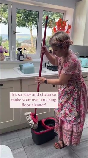 DIY Concentrated Floor Cleaner: Non-Toxic & Pet-Safe with Herbs! 🌿🧼✨