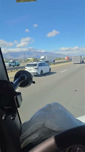 I-10 Southern California near LA #longhaultrucker #trucking #trucklife #truckdriver #dieselengine