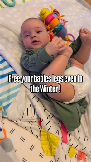 Karen Tanso PT, DPT, PCS, CPST || Pediatric Physical Therapist | Pro tip from a pediatric PT + mom 🤍 Free your baby’s legs — yes, even in the winter. When babies can see and play with their feet, they’re... | Instagram