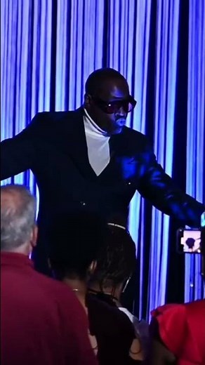 R&B Legend Johnny Gill sings for us