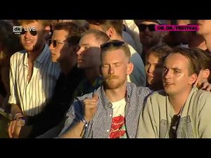 Future Islands - Long Flight (live)