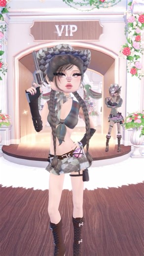 What to do when someone copies your outfit 🔫 #dti #dresstoimpress #shorts