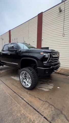 Chevy vs GMC — Which Truck Really Comes Out on Top?