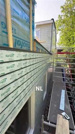 Montage van Keralit aan de duitenzijde #keralite #home #renovation #loft801 #interiordesign