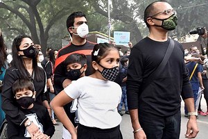 Sensor to detect disease markers in breath, air