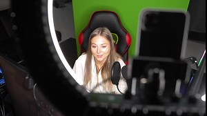 Neewer 18-inch LED Ring Light with Tabletop Light Stand and 2.4G Wireless Remote, 55W 3200K-5500K Ringlight with Soft Tube/Phone Holder/Ball Head for Vlog/Selfie/Video Shooting, Support USB Charge