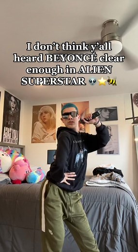 Unique Alien Superstar Performance with Beyoncé 🌟👽🐝