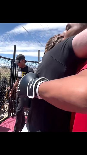 Backyard Boxer vs Muscle Man! | StreetBeefs West Coast