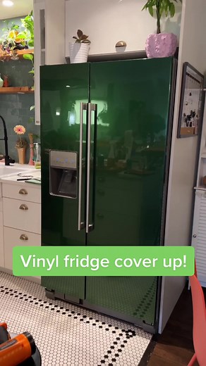 DIY Vinyl Fridge Wrap: A Colorful Kitchen Update