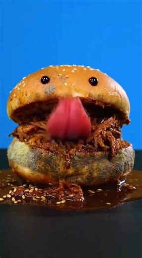 Here are 4 delicious homemade pulled pork sandwich recipes, ranging from classic BBQ to creative twists. All are great for slow cookers, ovens, or pressure cookers. ⸻ 1) Classic Southern BBQ Pulled Pork Sandwich Best for: Traditional, smoky flavor Ingredients \t•\t3–4 lb pork shoulder (pork butt) \t•\t1 tbsp paprika \t•\t1 tbsp brown sugar \t•\t2 tsp salt \t•\t2 tsp black pepper \t•\t1 tsp garlic powder \t•\t1 tsp onion powder \t•\t1 cup BBQ sauce (try Sweet Baby Ray’s or Stubbs) \t•\t½ cup appl