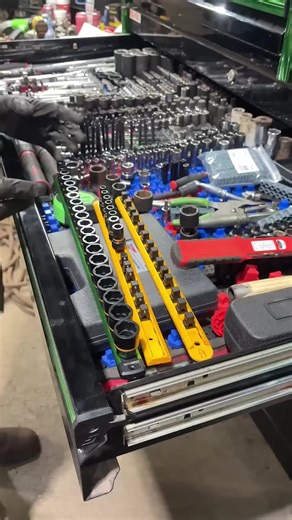 Organize Your Entire Socket Set With This Magnetic Socket Holder! 📹 @Tech-28 #olsatools #foryoupage #mechanicproblems #mechanictools #mechanicsoftiktok