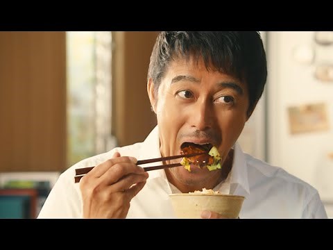 Abe Hiroshi eats double-cooked pork with gusto! Showing off his cooking skills like a real chef i...