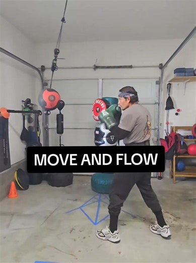 Move with intention. Flow without hesitation. Execute without error. Head movement isn’t random— it’s precision under pressure. Be there… then gone. Follow the GridX System for more drills 🥊 #boxingtraining#headmovement #boxingdrills#slipandroll #defensewins