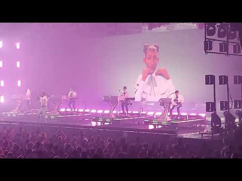 Stromae live @le Dôme Marseille 10-03-2023 : Santé