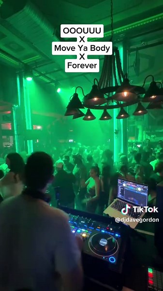 Mastering DJ Transitions: 256 Songs in 4 Hours