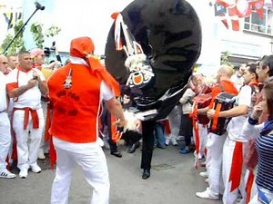 Padstow Mayday 2011 Old Oss 11am