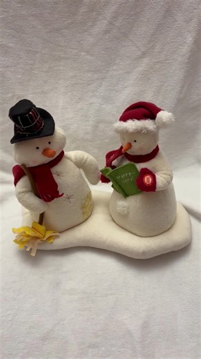 Hallmark Jingle Pals “Caroling Snowmen” Animated Singing Snowmen - Sings “We Wish You a Merry Christmas”