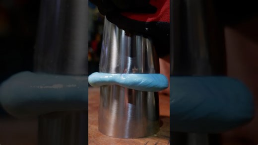 Create a stunning plant pot from waste!